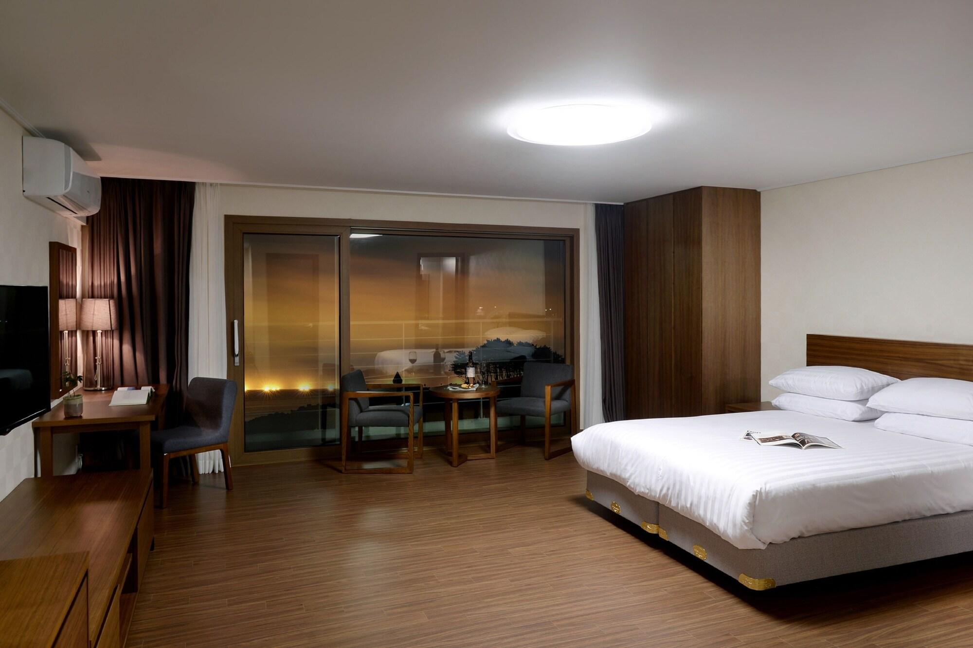 Jeju Aerospace Hotel Seogwipo Esterno foto