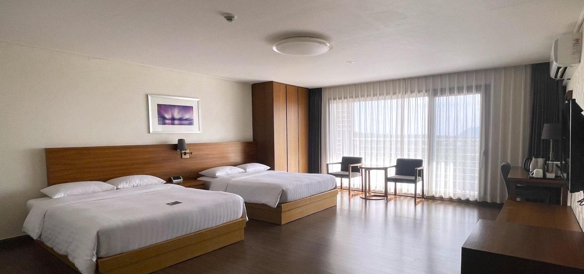 Jeju Aerospace Hotel Seogwipo Esterno foto