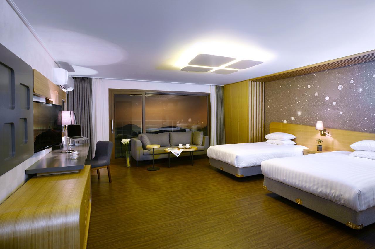 Jeju Aerospace Hotel Seogwipo Esterno foto